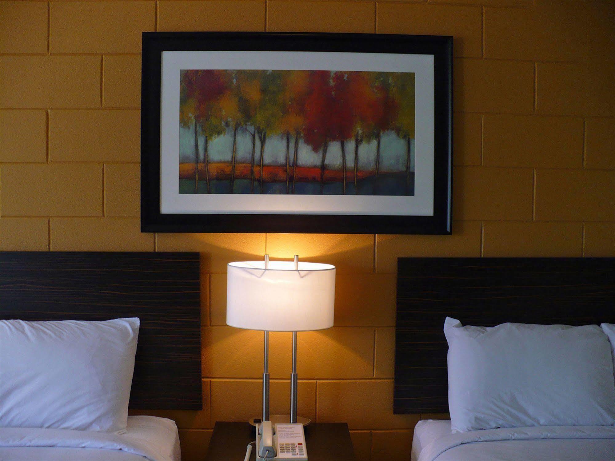 Westgate Inn Portage la Prairie Buitenkant foto