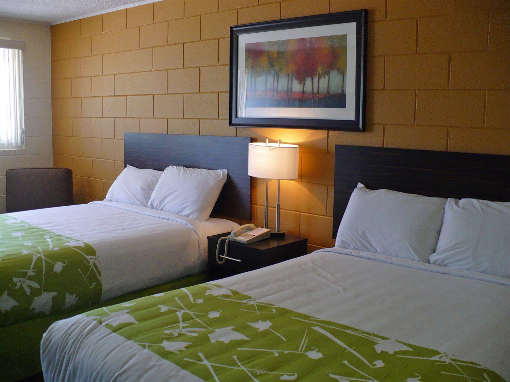 Westgate Inn Portage la Prairie Buitenkant foto